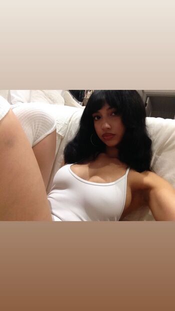 Full leaked Oliviaraynn private photo