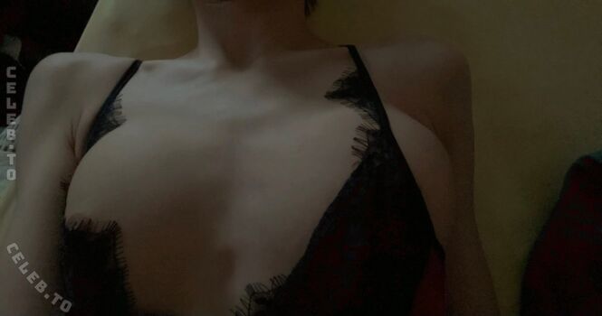 Full leaked Oliviashu private photo