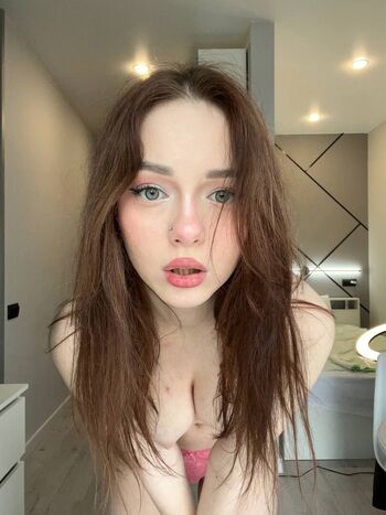 Full leaked Olivkavif private photo