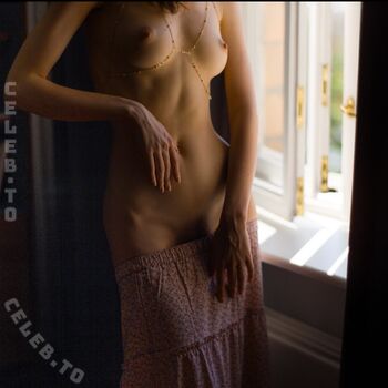Full leaked Omletik page private photo