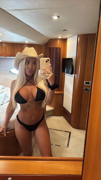 Full leaked Onlyannabellex private photo