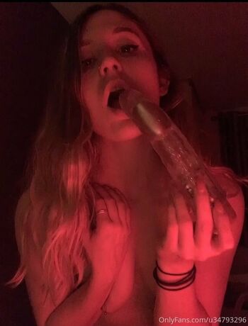 Full leaked Onlybellsie page private photo