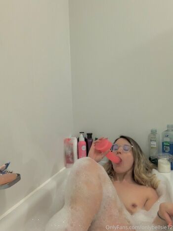Full leaked Onlybellsie page private photo