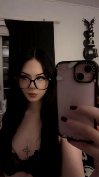 Full leaked Onlygothbitches private photo