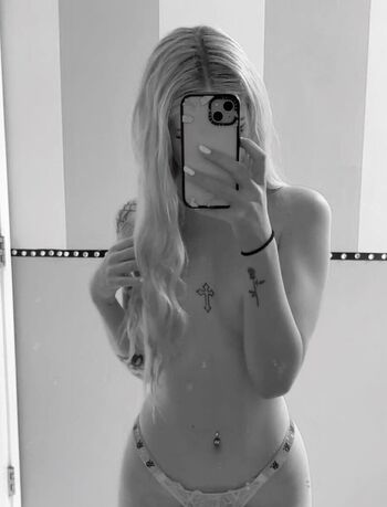 onlygothbitches
