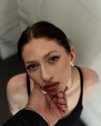 Full leaked Onlykissy private photo