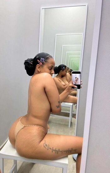 Full leaked Onlyliyah page private photo