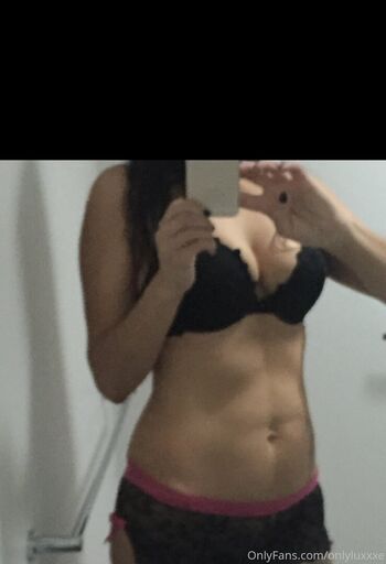 Full leaked Onlyluxxxe private photo