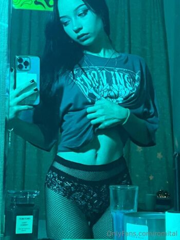 Full leaked Onlyromituly private photo