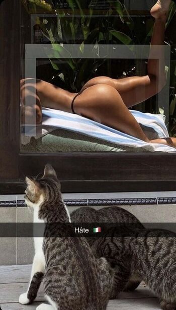 Full leaked Ouksi private photo