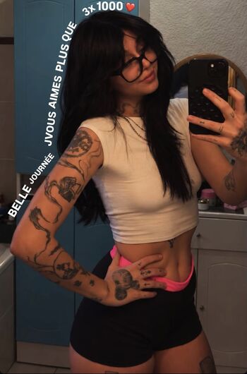 Full leaked Owsmile private photo