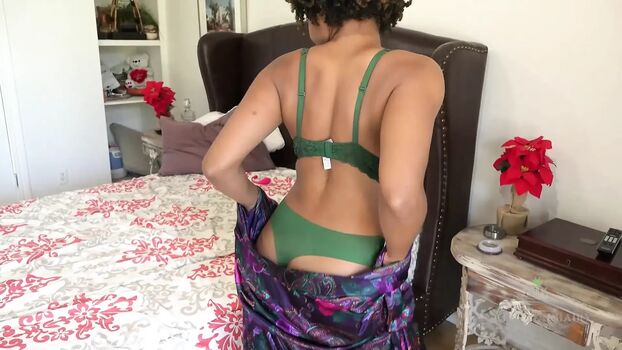 Full leaked Oya okar private photo