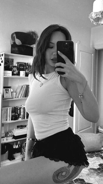 Full leaked Oz basak private photo