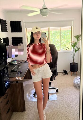 Full leaked Paisley private photo