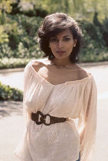 Full leaked Pam grier private photo