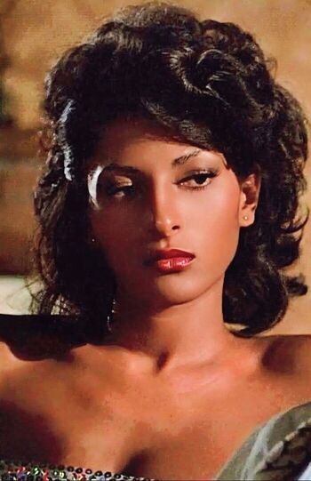 Full leaked Pam grier private photo