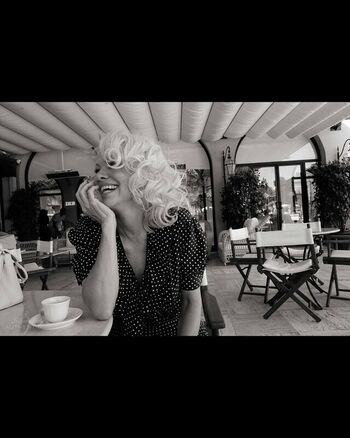 Full leaked Pamela anderson page private photo