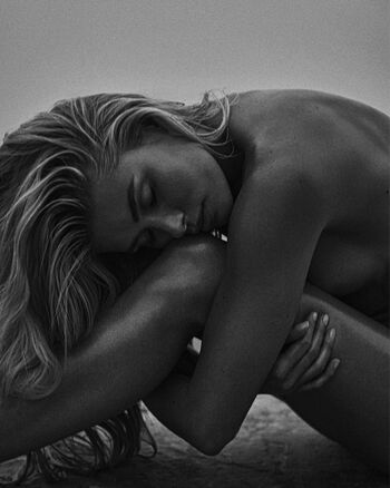 Full leaked Pamelareif private photo
