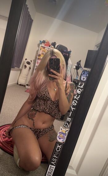 Full leaked Pandahugz page private photo
