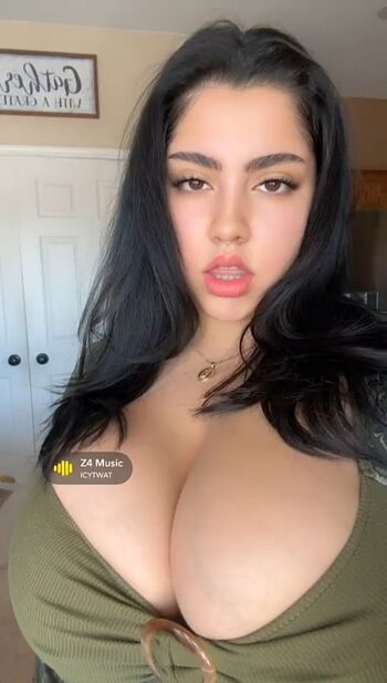 Full leaked Papasqrt page private photo