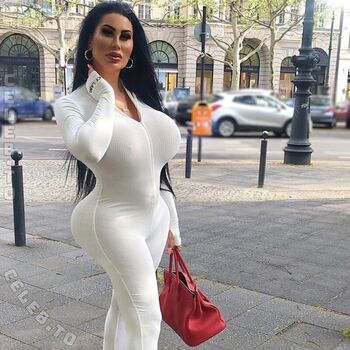 Full leaked Paris herms page private photo