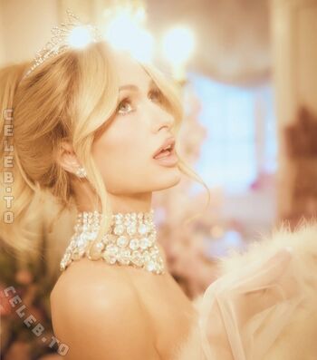 Full leaked Paris hilton private photo