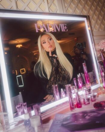 Full leaked Paris hilton private photo