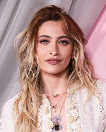 Full leaked Paris jackson private photo