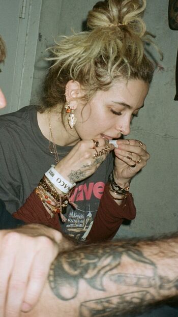 Full leaked Paris jackson private photo