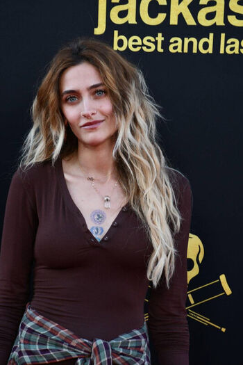 Full leaked Paris jackson private photo