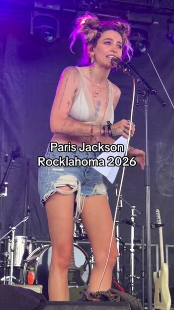 Full leaked Paris jackson private photo