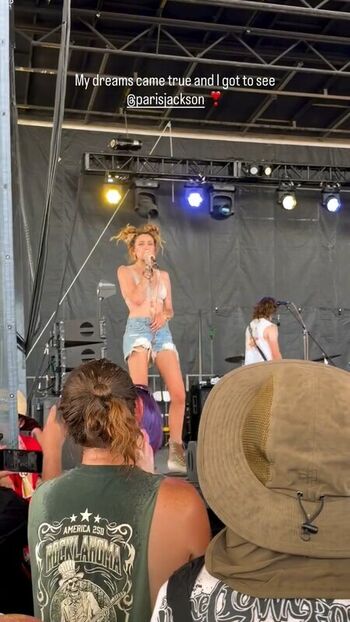 Full leaked Paris jackson private photo