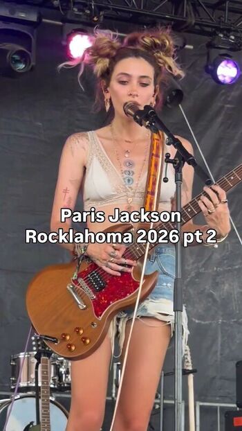 Full leaked Paris jackson private photo
