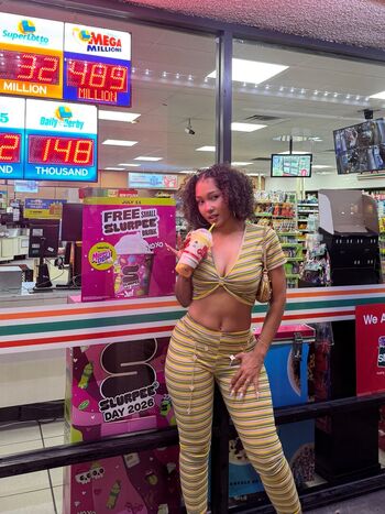 Full leaked Parker mckenna posey private photo