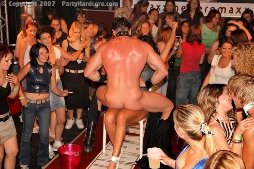 Full leaked Party hardcore page private photo