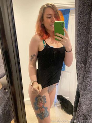 Full leaked Pastry peach private photo