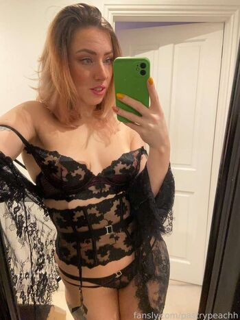 Full leaked Pastry peach private photo