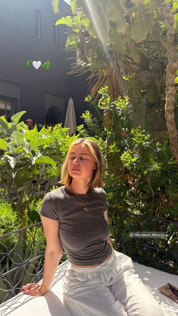 Full leaked Pause cerise page private photo