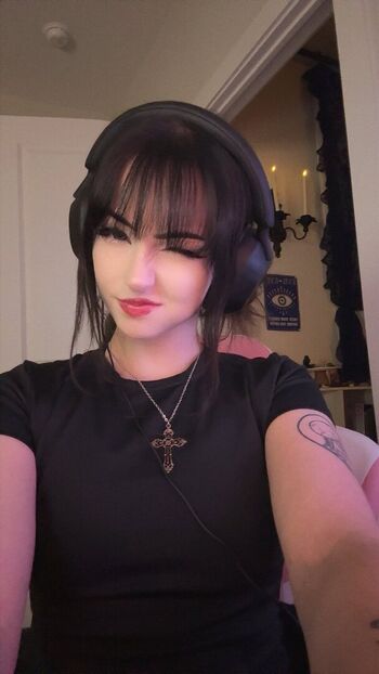 Full leaked Payxluna private photo
