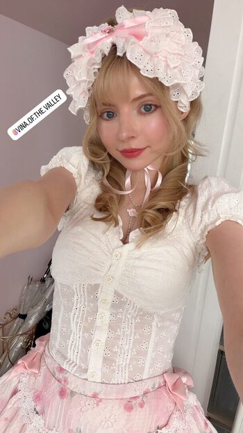 Full leaked Peachmilky  page private photo