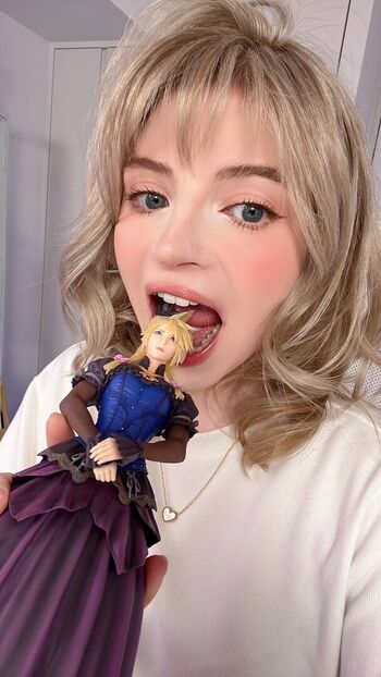 Full leaked Peachmilky private photo
