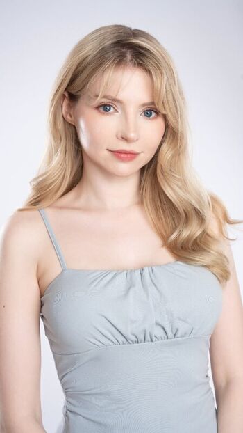 Full leaked Peachmilky  page private photo
