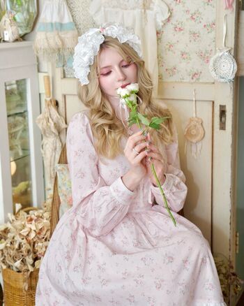 Full leaked Peachmilky private photo