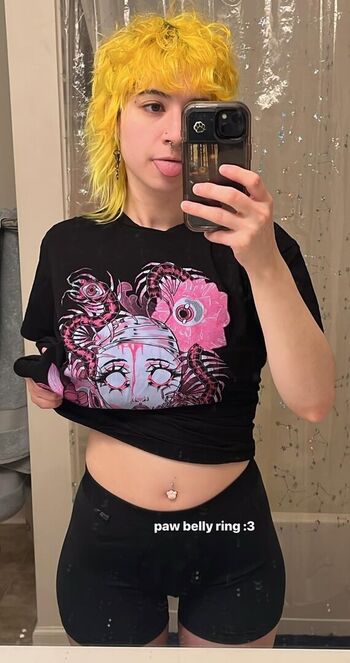Full leaked Peachpawz private photo