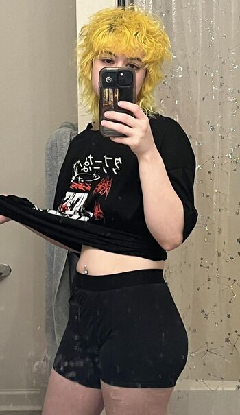 Full leaked Peachpawz private photo