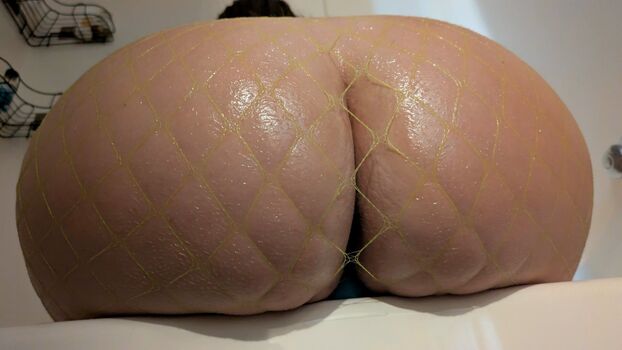 Full leaked Peachpicnic private photo