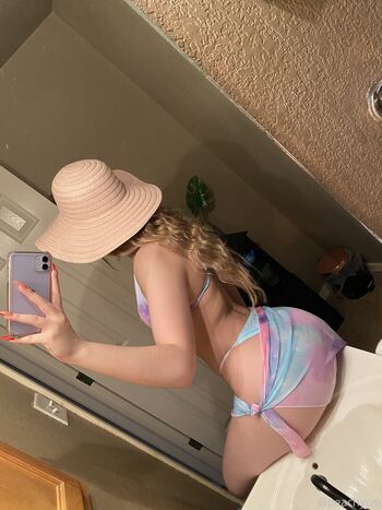 Full leaked Peachycm private photo