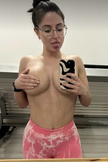 Full leaked Peachyemb page private photo