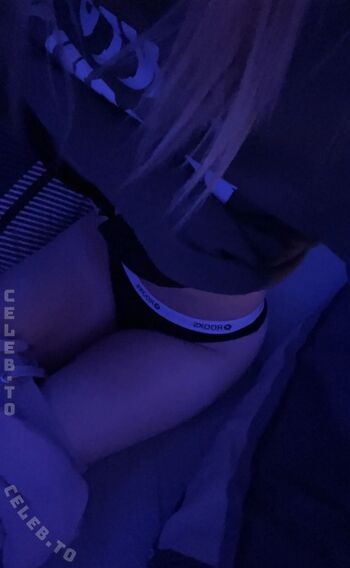 Full leaked Peachysecrets private photo
