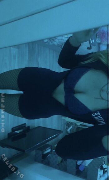 Full leaked Peachysecrets private photo